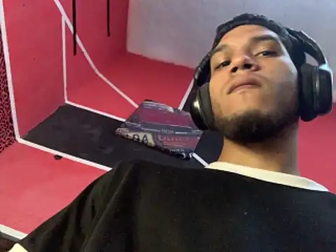 tanned boy online show from 04-14-26, 09:58