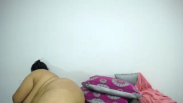 Snapshot of CrushOnMe_ chatting on 05-04-26, 12:41 CrushOnMe online show from 05-04-26, 12:41