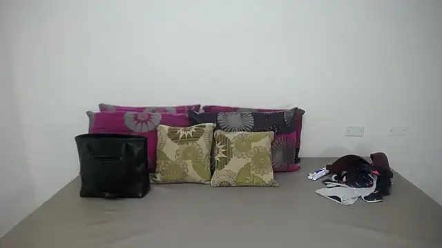 CrushOnMe  online show from 06-18-26, 12:43