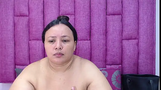 CrushOnMe  online show from 01-14-26, 01:04