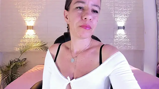 millie brown21 online show from 04-18-26, 08:20