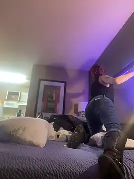 renegade vyxxen online show from 02-05-25, 01:04