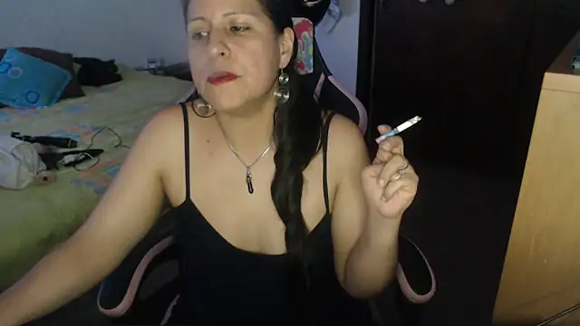 Snapshot of LucifernandaSw chatting on 04-28-26, 02:27 LucifernandaSw online show from 04-28-26, 02:27