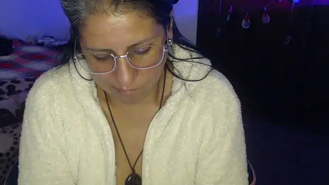 LucifernandaSw online show from 04-08-26, 01:51