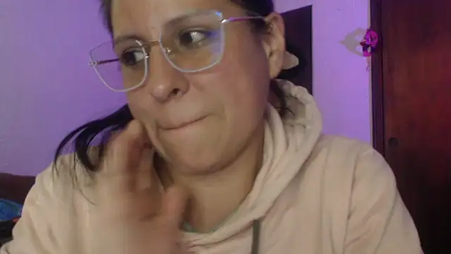 LucifernandaSw online show from 02-12-26, 04:34