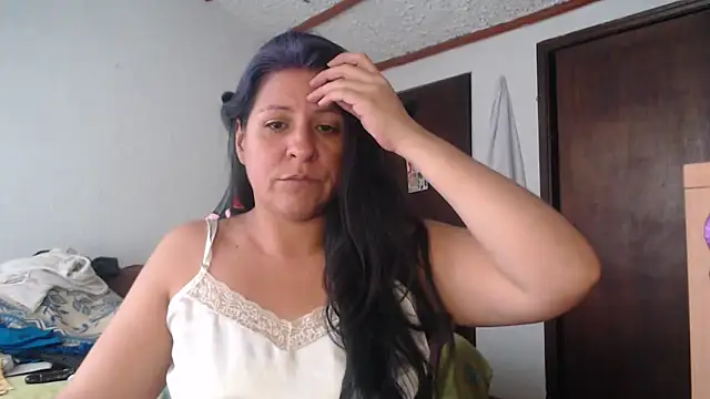 Snapshot of LucifernandaSw chatting on 06-04-26, 02:11 LucifernandaSw online show from 06-04-26, 02:11