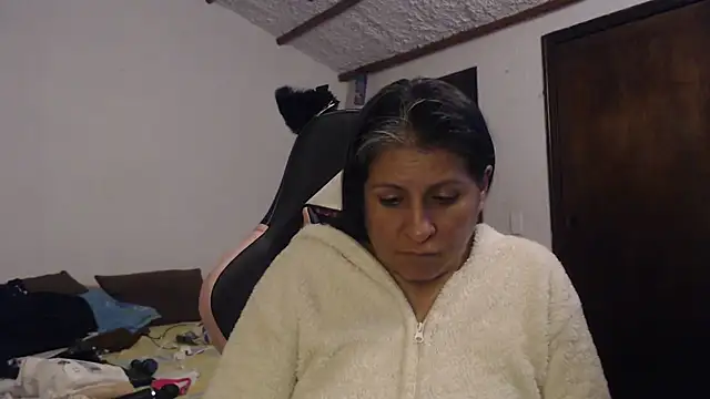 Snapshot of LucifernandaSw chatting on 05-29-26, 08:53 LucifernandaSw online show from 05-29-26, 08:53