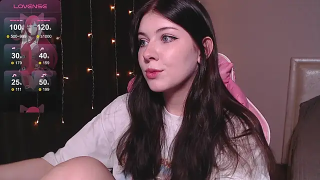 Snapshot of CutieTori chatting on 02-15-25, 12:43 CutieTori online show from 02-15-25, 12:43