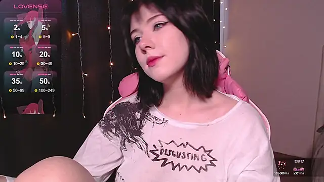 Snapshot of CutieTori chatting on 03-16-25, 08:10 CutieTori online show from 03-16-25, 08:10