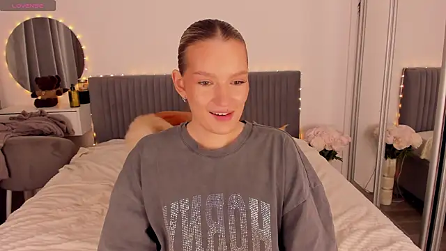 CassieRayss online show from 06-17-26, 09:30