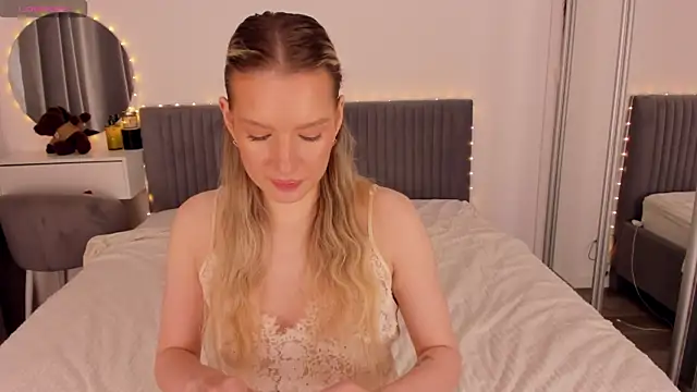 CassieRayss online show from 06-30-26, 09:53