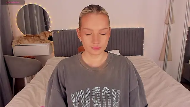 CassieRayss online show from 02-24-26, 11:44