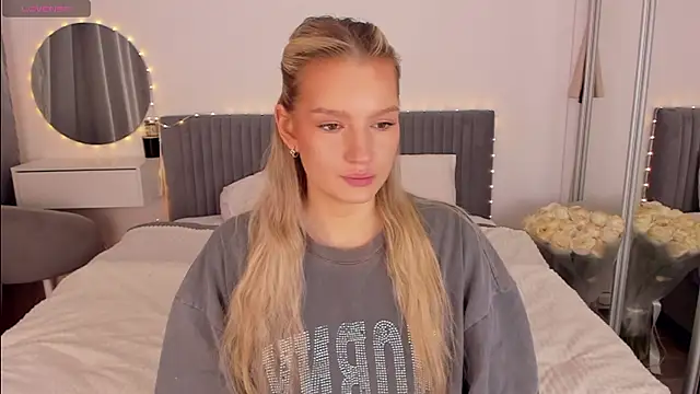 CassieRayss online show from 03-29-26, 09:44