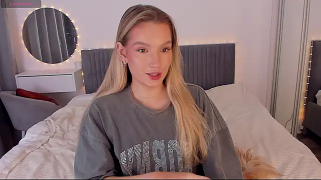 CassieRayss online show from 12-17-25, 07:46