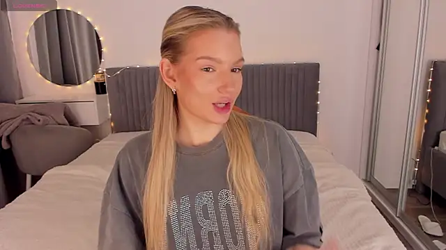 CassieRayss online show from 04-15-26, 09:04