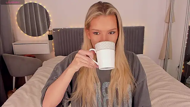 CassieRayss online show from 02-23-26, 11:22