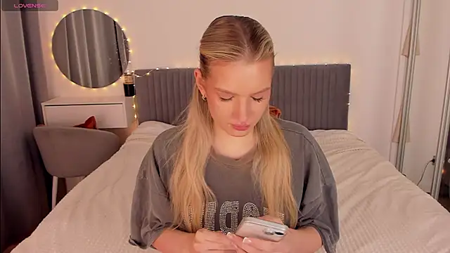 CassieRayss online show from 03-01-26, 10:37