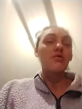 Snapshot of Summer_lovin69 chatting on 01-25-25, 05:51 Summer lovin69 online show from 01-25-25, 05:51