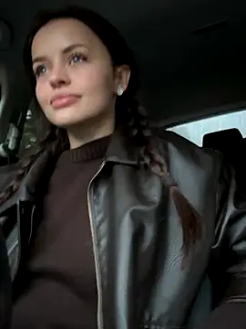 Snapshot of AngelinaTeller chatting on 10-02-25, 12:47 AngelinaTeller online show from 10-02-25, 12:47