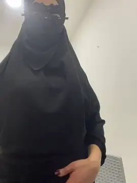 Hijabi HotGirls online show from 03-08-25, 01:50