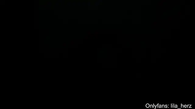 Snapshot of Liherz chatting on 02-07-25, 04:48 Liherz online show from 02-07-25, 04:48