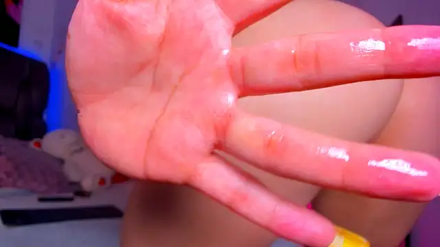 camilawhite   online show from 04-01-26, 04:37