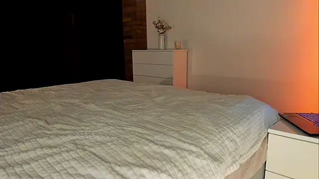 Rachel Rey online show from 11-16-25, 06:23