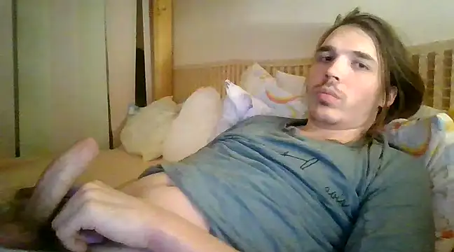 Snapshot of Davideksexy chatting on 01-16-25, 06:37 Davideksexy online show from 01-16-25, 06:37