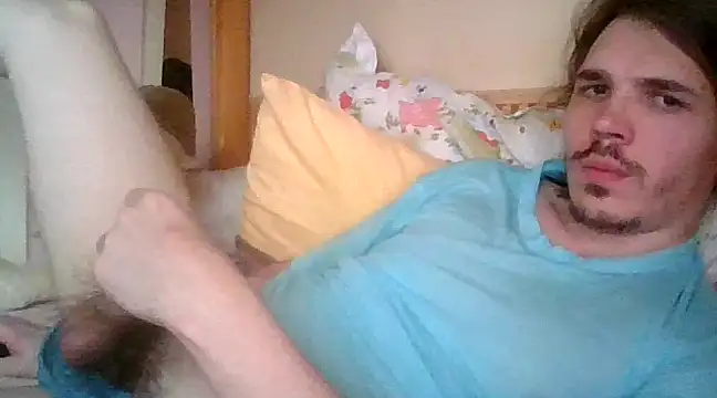 Snapshot of Davideksexy chatting on 02-25-25, 03:42 Davideksexy online show from 02-25-25, 03:42