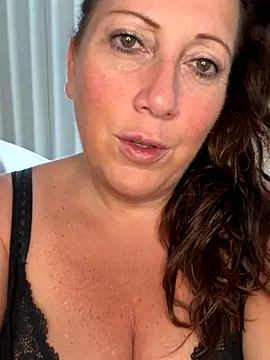 xsexycurvymilf online show from 10-05-25, 01:24