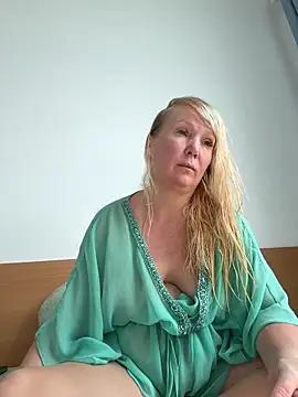 EmmaInLove23 online show from 03-10-26, 02:37