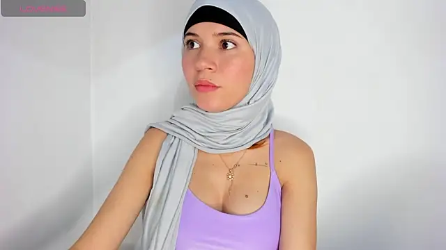 hanaa 18 online show from 10-15-25, 03:20