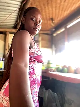 Dellah26 online show from 09-19-25, 07:23