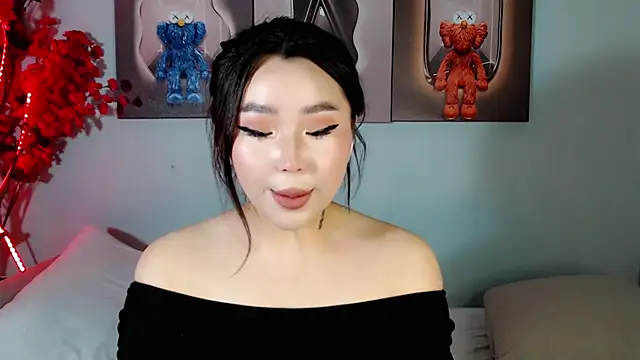 Snapshot of ichiben chatting on 02-25-25, 12:05 ichiben online show from 02-25-25, 12:05