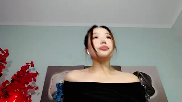 Snapshot of ichiben chatting on 09-08-25, 10:09 ichiben online show from 09-08-25, 10:09