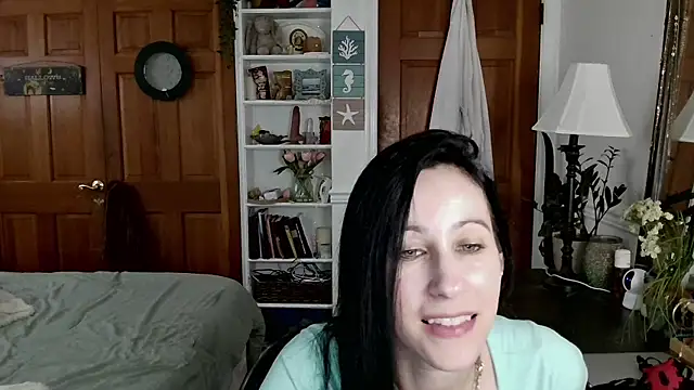 cutelittlemama0418 online show from 10-16-25, 07:22