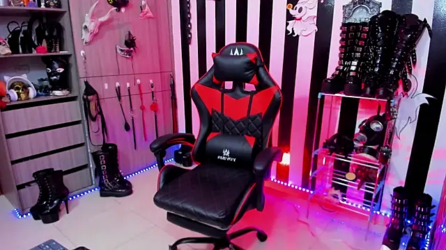 daven56 online show from 02-25-25, 04:35