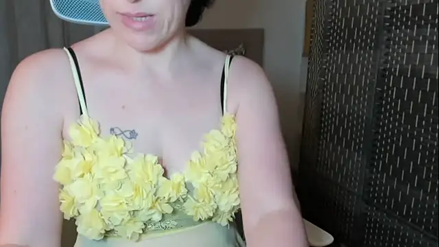emmita69  online show from 07-19-26, 12:41