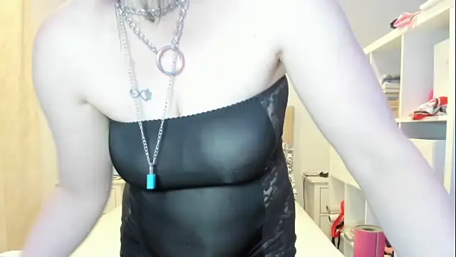 Snapshot of emmita69_ chatting on 05-13-26, 02:29 emmita69 online show from 05-13-26, 02:29