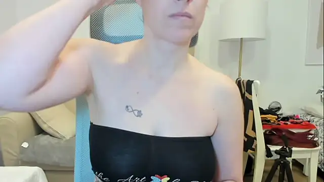 emmita69  online show from 03-15-26, 05:47