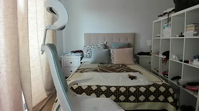 emmita69  online show from 04-13-26, 03:05