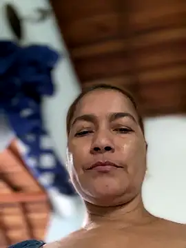 Snapshot of Jlo_69 chatting on 10-01-25, 09:18 Jlo 69 online show from 10-01-25, 09:18