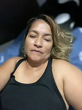 Snapshot of Jlo_69 chatting on 03-23-25, 04:49 Jlo 69 online show from 03-23-25, 04:49