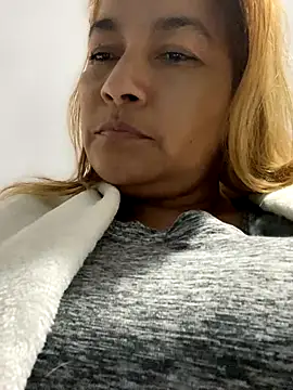 Snapshot of Jlo_69 chatting on 09-19-25, 05:22 Jlo 69 online show from 09-19-25, 05:22