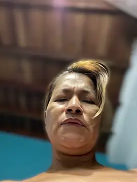 Snapshot of Jlo_69 chatting on 02-18-25, 03:42 Jlo 69 online show from 02-18-25, 03:42