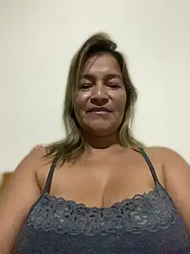 Snapshot of Jlo_69 chatting on 03-06-25, 05:03 Jlo 69 online show from 03-06-25, 05:03