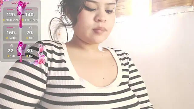Snapshot of Amara18_ chatting on 05-16-26, 07:13 Amara18 online show from 05-16-26, 07:13