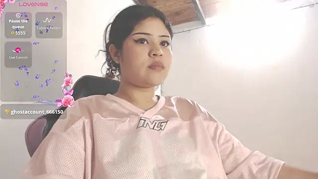 Amara18  online show from 04-09-26, 05:52