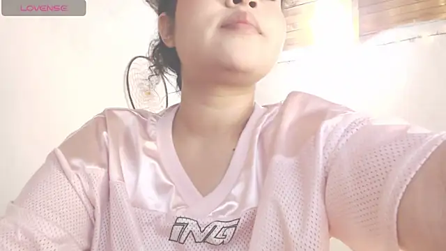 Amara18  online show from 04-19-26, 04:46