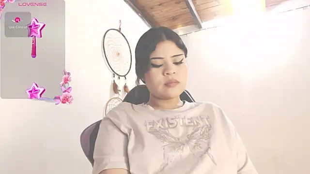 Snapshot of Amara18_ chatting on 05-26-26, 12:42 Amara18 online show from 05-26-26, 12:42